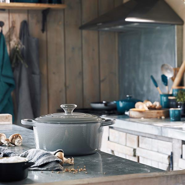 Corso Le Creuset Cucina di Natale con Roberto Perego (Ristorante Aligué) (Lunedì 11 novembre dalle 19 alle 21) - Claudia&Julia